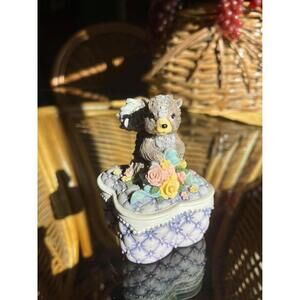 Heritage House Melodies Squirrel Figurine